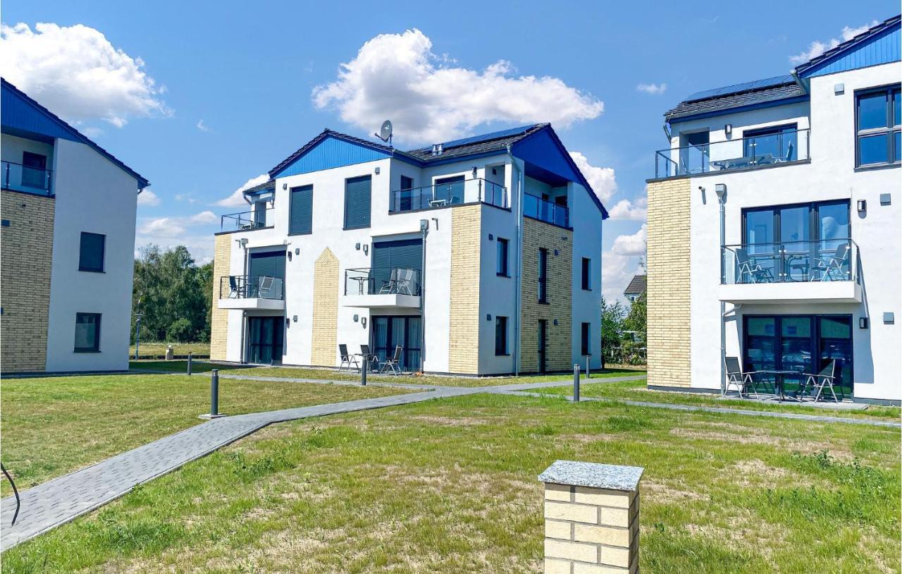 2 Bedroom Cozy Apartment In Rechlin Exteriör bild