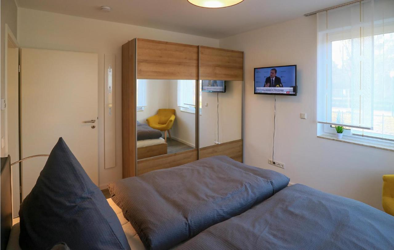 2 Bedroom Cozy Apartment In Rechlin Exteriör bild