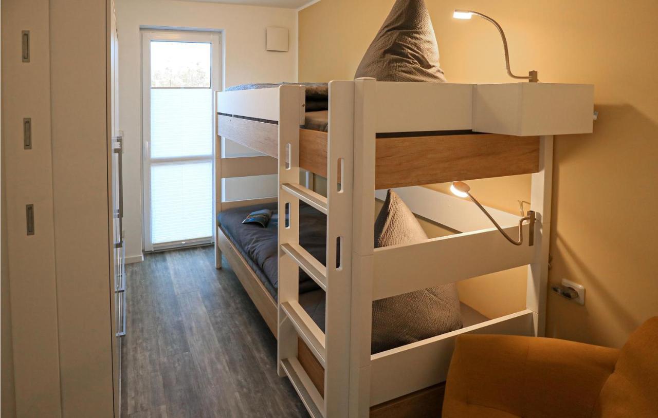 2 Bedroom Cozy Apartment In Rechlin Exteriör bild