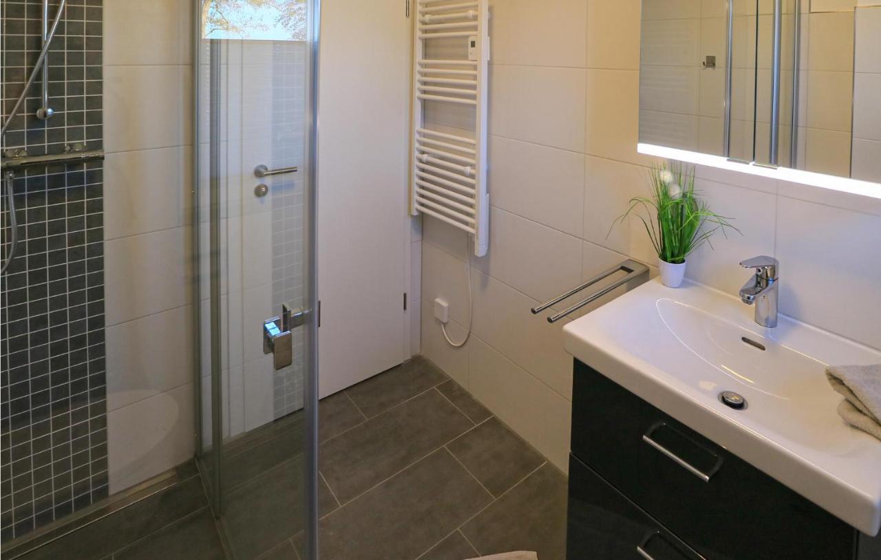 2 Bedroom Cozy Apartment In Rechlin Exteriör bild